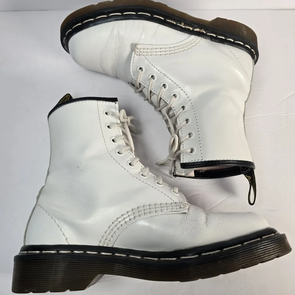 Dr. Martins Girls Vintage 1990s 8-Eye 1460 White Combat Boots Laceup Size 3 Moto
